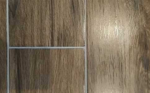 浅色木纹砖配什么美缝